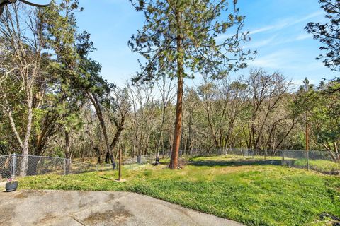 Tiny photo for 2542 Thomas Terrace, Grants Pass, OR 97527 (MLS # 220216948)