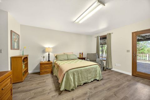 Tiny photo for 2542 Thomas Terrace, Grants Pass, OR 97527 (MLS # 220216948)