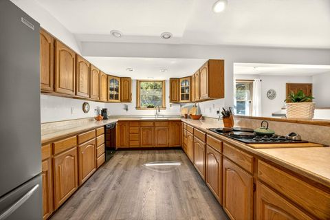 Tiny photo for 2542 Thomas Terrace, Grants Pass, OR 97527 (MLS # 220216948)