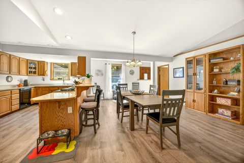 Tiny photo for 2542 Thomas Terrace, Grants Pass, OR 97527 (MLS # 220216948)