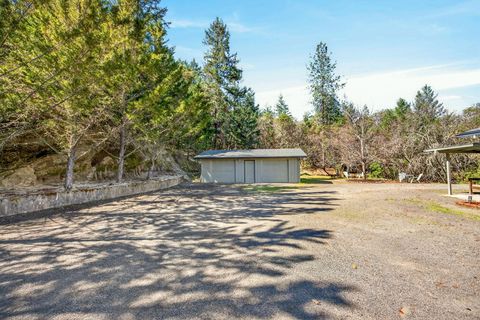Tiny photo for 2542 Thomas Terrace, Grants Pass, OR 97527 (MLS # 220216948)