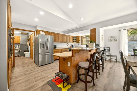 Tiny photo for 2542 Thomas Terrace, Grants Pass, OR 97527 (MLS # 220216948)