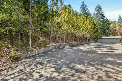 Tiny photo for 2542 Thomas Terrace, Grants Pass, OR 97527 (MLS # 220216948)