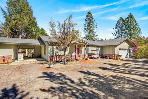 Tiny photo for 2542 Thomas Terrace, Grants Pass, OR 97527 (MLS # 220216948)