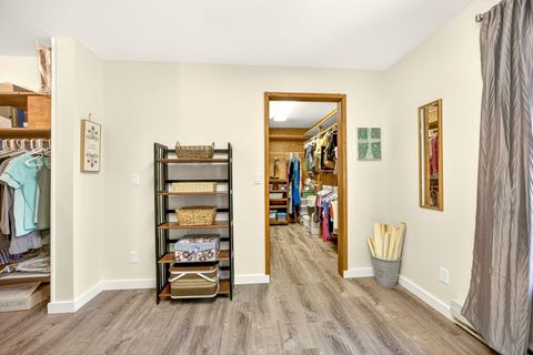 Tiny photo for 2542 Thomas Terrace, Grants Pass, OR 97527 (MLS # 220216948)