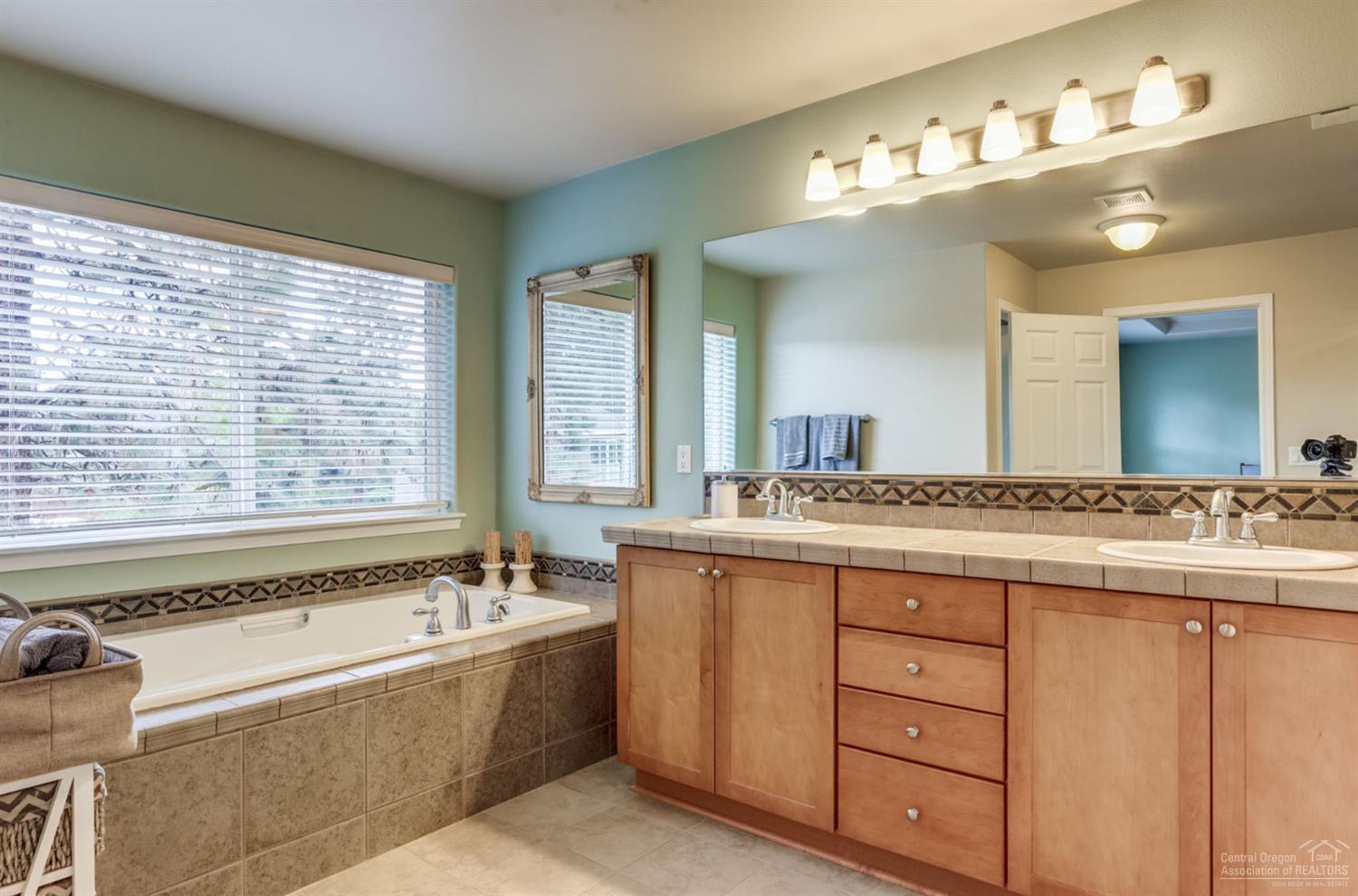 River Canyon Estates - Residential