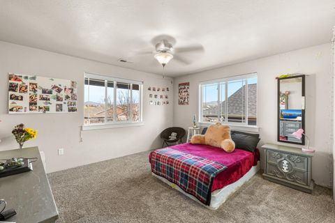 Tiny photo for 917 Stonewater Drive, Eagle Point, OR 97524 (MLS # 220215064)