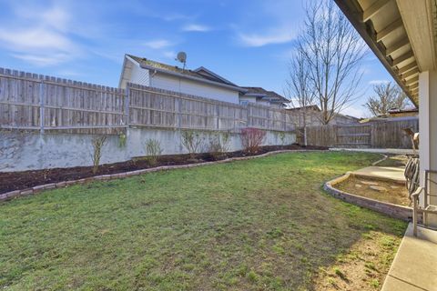 Tiny photo for 917 Stonewater Drive, Eagle Point, OR 97524 (MLS # 220215064)