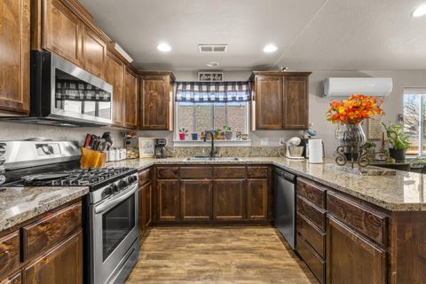 Tiny photo for 917 Stonewater Drive, Eagle Point, OR 97524 (MLS # 220215064)