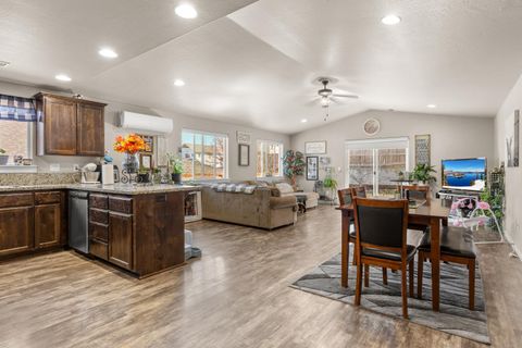 Tiny photo for 917 Stonewater Drive, Eagle Point, OR 97524 (MLS # 220215064)