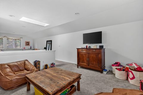 Tiny photo for 2382 NW Summerhill Drive, Bend, OR 97703 (MLS # 220212412)