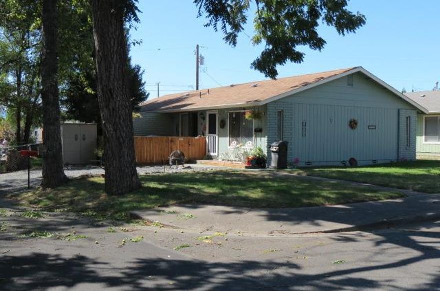 Great Investment Opportunity. Duplex near Down Town. Each unit is 930 sq Ft with 2 Bedrooms & 1 Bath, Washer & Dryer Hookups in each unit, Appliances, and Extra Storage. New Exterior Paint, Good Roof, District 7 Schools, Good Neighborhood, and Long Term Tenants that want to stay. This could be the investment you've been looking for.