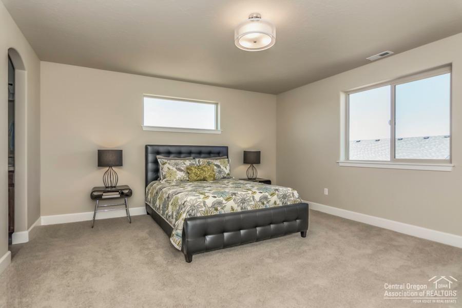 Rooster Rock - Residential