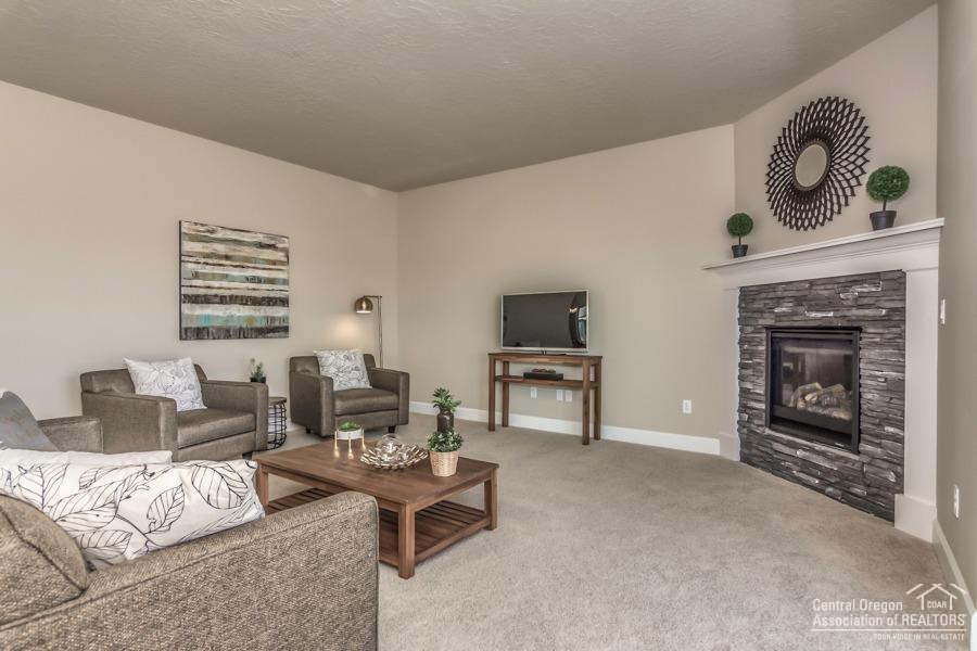 Rooster Rock - Residential