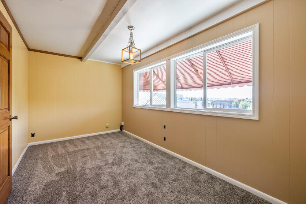 Klamath Falls -Hot Springs Addition - Commercial Sale