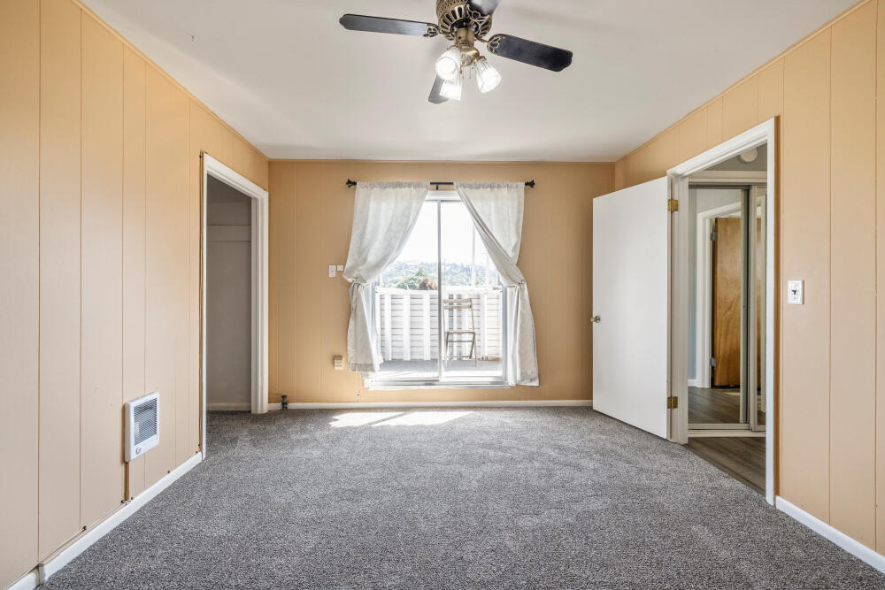 Klamath Falls -Hot Springs Addition - Commercial Sale