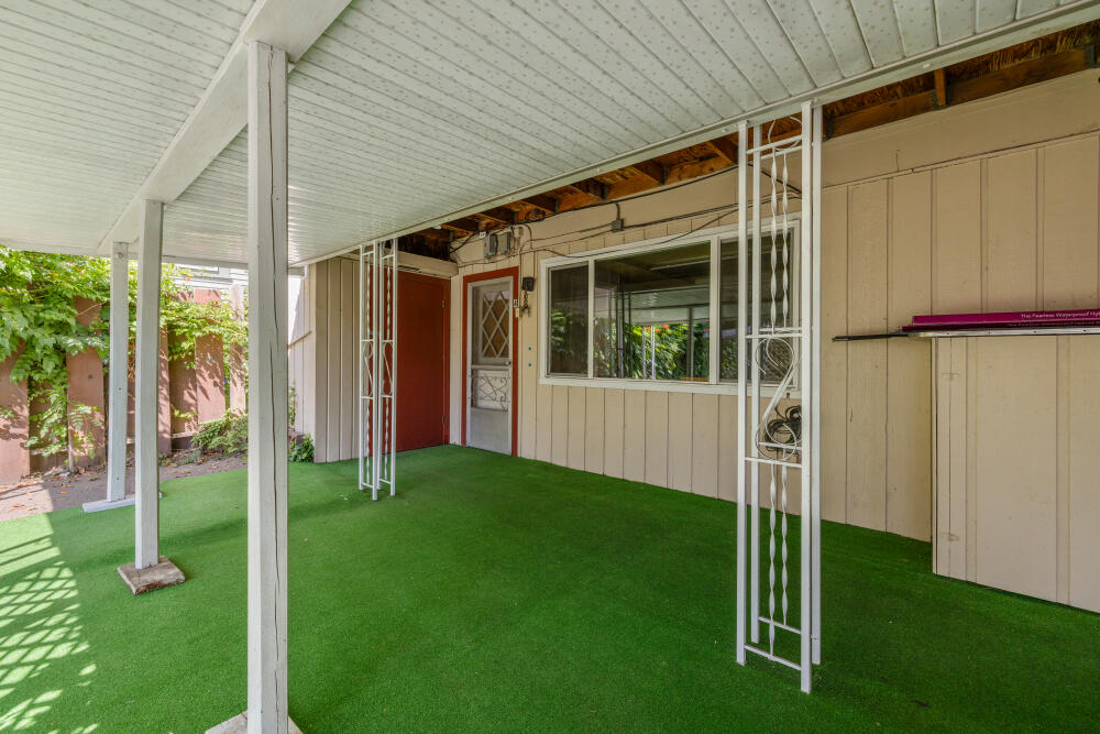 Klamath Falls -Hot Springs Addition - Commercial Sale