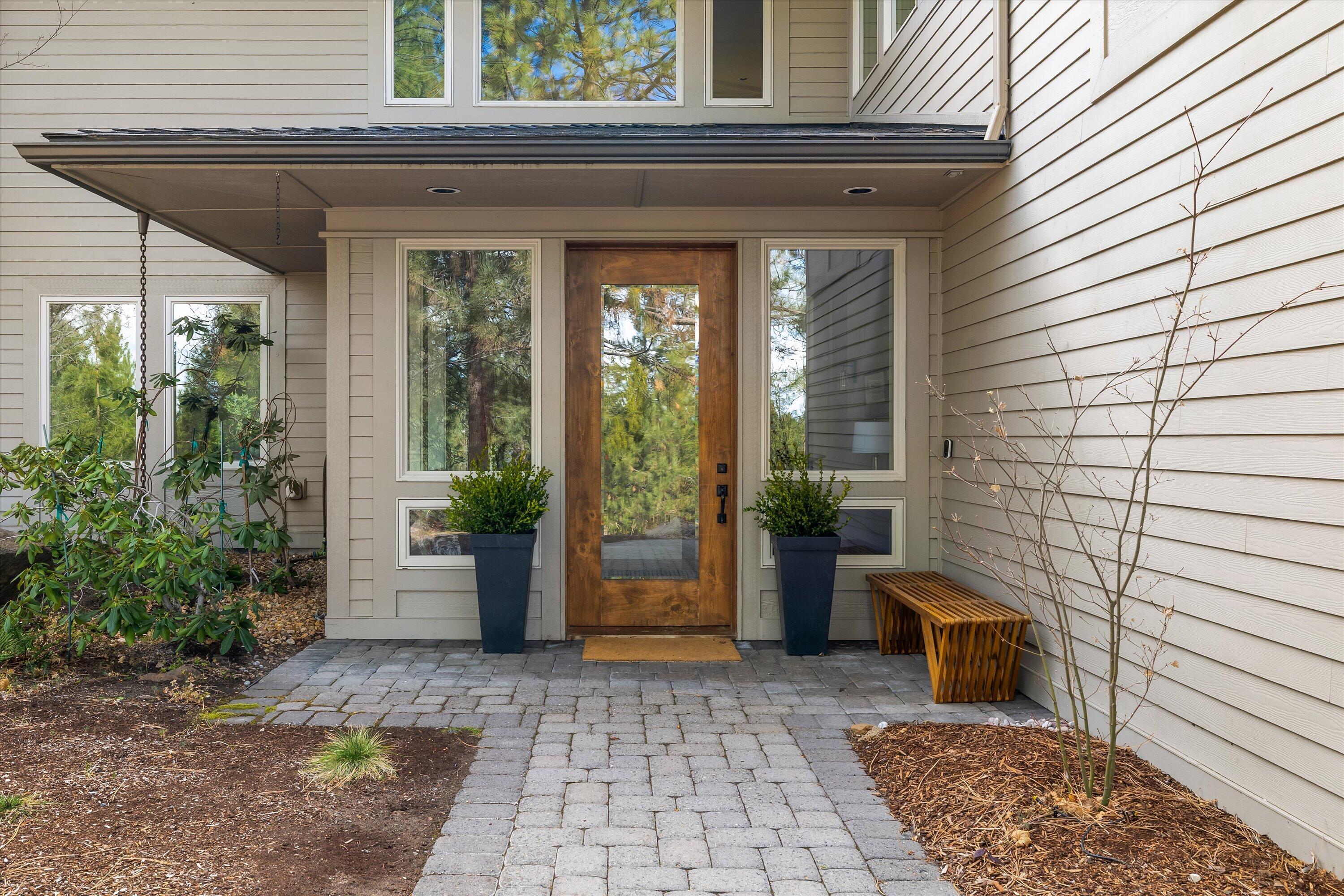 2589 NW Champion Circle