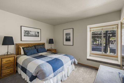 Tiny photo for 17755 Lake Aspen Court #25, Sunriver, OR 97707 (MLS # 220219423)