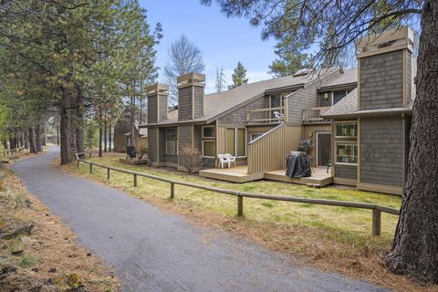 Tiny photo for 17755 Lake Aspen Court #25, Sunriver, OR 97707 (MLS # 220219423)