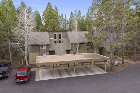 Tiny photo for 17755 Lake Aspen Court #25, Sunriver, OR 97707 (MLS # 220219423)