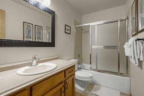 Tiny photo for 17755 Lake Aspen Court #25, Sunriver, OR 97707 (MLS # 220219423)