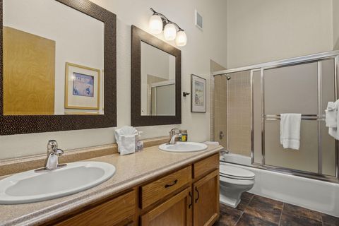 Tiny photo for 17755 Lake Aspen Court #25, Sunriver, OR 97707 (MLS # 220219423)