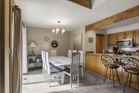 Tiny photo for 17755 Lake Aspen Court #25, Sunriver, OR 97707 (MLS # 220219423)