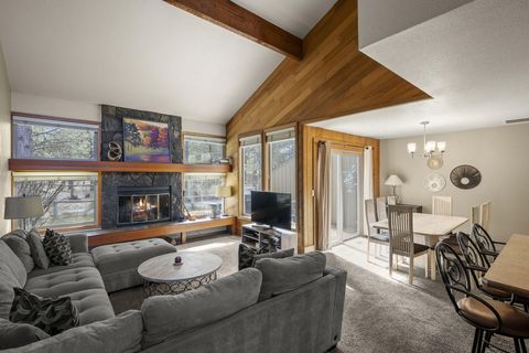 Tiny photo for 17755 Lake Aspen Court #25, Sunriver, OR 97707 (MLS # 220219423)