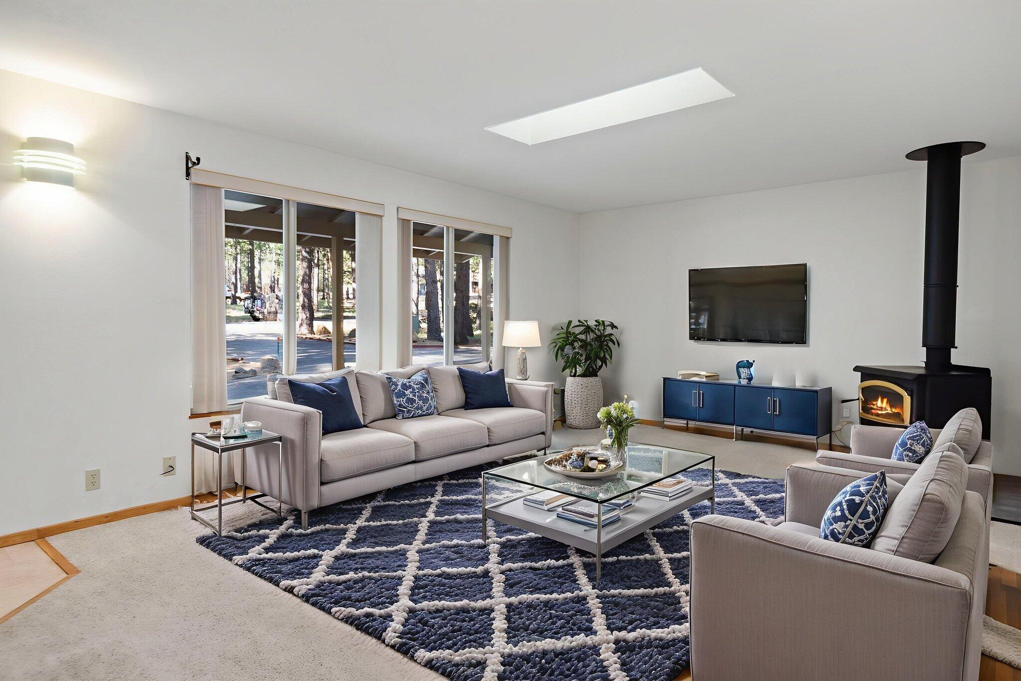 14570 Mountain View Loop