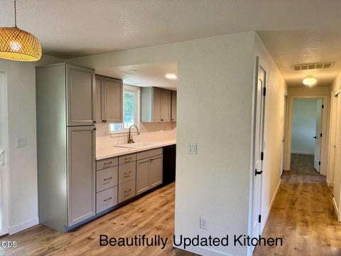 Photo of 300 Shafer Lane #I-2, Jacksonville, OR 97530 (MLS # 220222638)