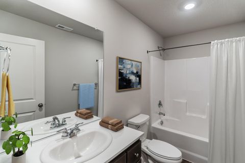 Tiny photo for 16615 Grey Pine St ST, La Pine, OR 97739 (MLS # 220221009)
