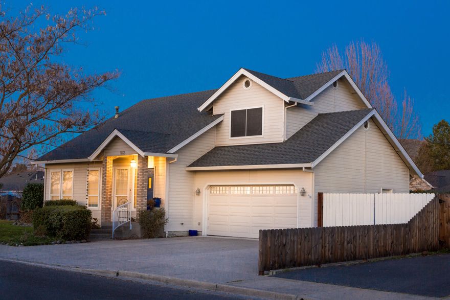 Come see this quality East Medford home in a great cul-de-sac location! This very well-maintained home now offers several upgrades and gives you a more modern feel. The great size lot provides plenty of space for all your backyard activities. The current owner has established a garden that comes with raised beds for this year's garden. Walking into the custom-built home you will see the quality features which include a large vaulted entry into the living room that has beautiful custom hardwood floors that are immaculate. A gas fireplace in the family room is a must-have in the winter months. Stepping into the kitchen you have a nice breakfast nook in the kitchen area. Large finished garage and extra-large RV parking w/hook-ups make this a must-tour!