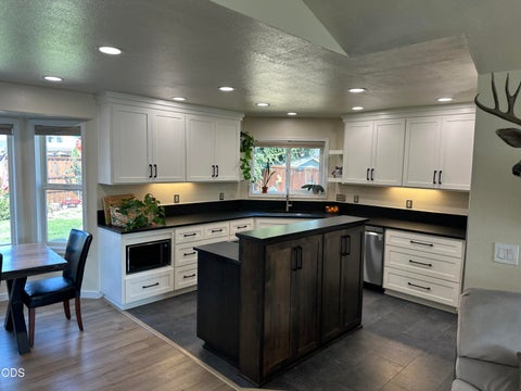 Tiny photo for 764 NW 19th Place, Redmond, OR 97756 (MLS # 220227083)