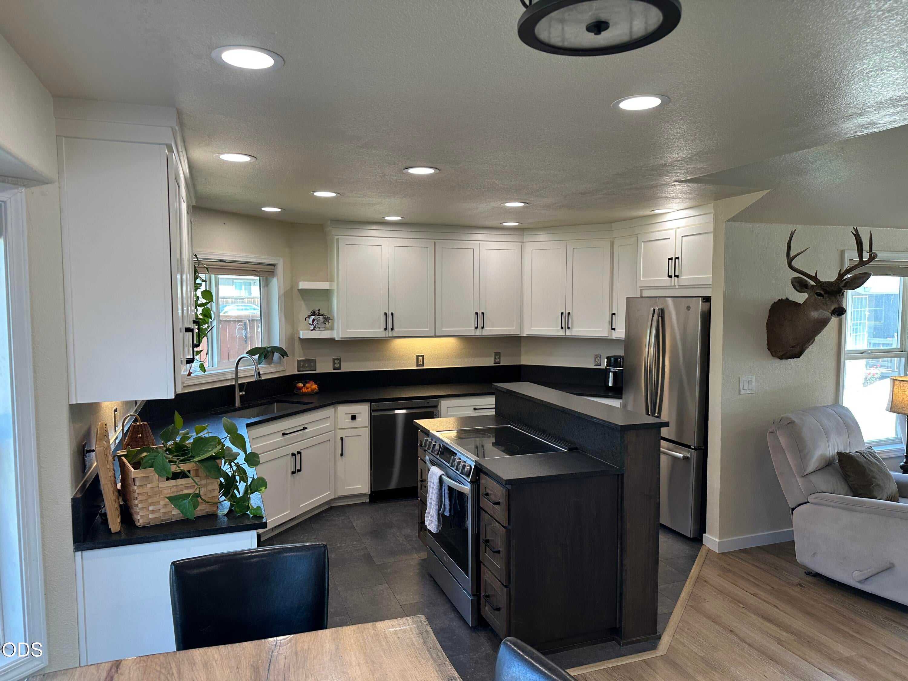 764 NW 19th Place
