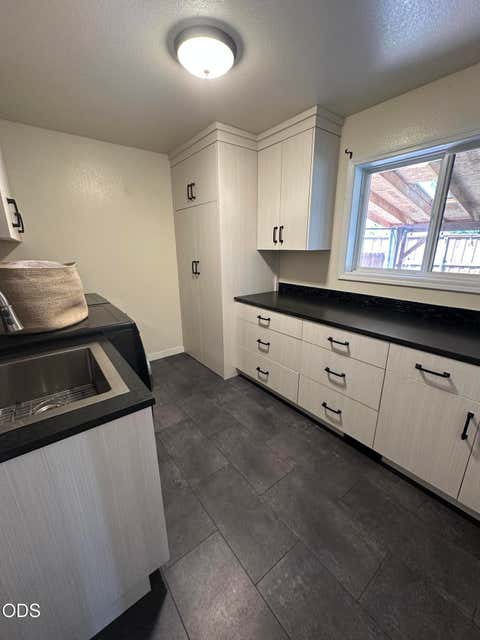 Tiny photo for 764 NW 19th Place, Redmond, OR 97756 (MLS # 220227083)