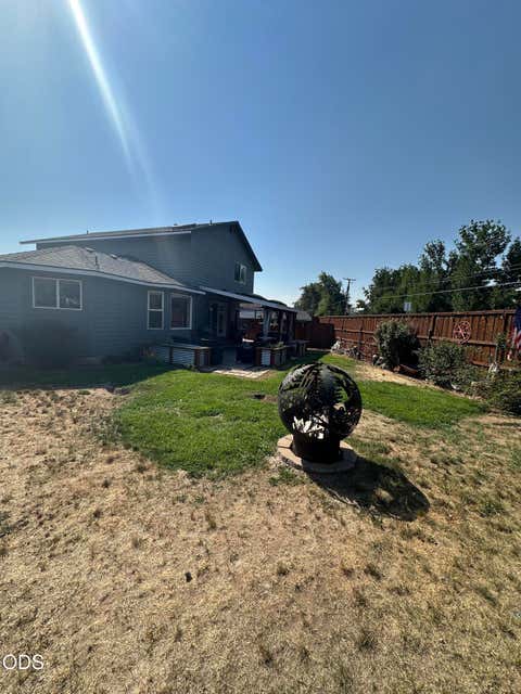 Tiny photo for 764 NW 19th Place, Redmond, OR 97756 (MLS # 220227083)