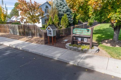 Tiny photo for 3686 SW Bobby Jones Court, Redmond, OR 97756 (MLS # 220211247)