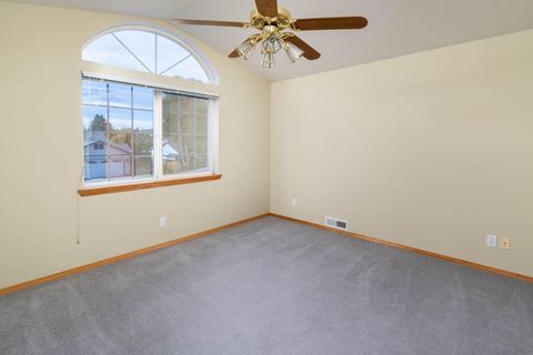 Tiny photo for 3686 SW Bobby Jones Court, Redmond, OR 97756 (MLS # 220211247)