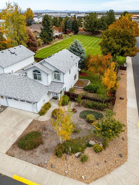 Tiny photo for 3686 SW Bobby Jones Court, Redmond, OR 97756 (MLS # 220211247)