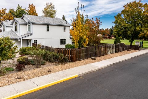 Tiny photo for 3686 SW Bobby Jones Court, Redmond, OR 97756 (MLS # 220211247)