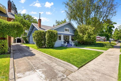 Tiny photo for 109 Geneva Street, Medford, OR 97504 (MLS # 220222940)
