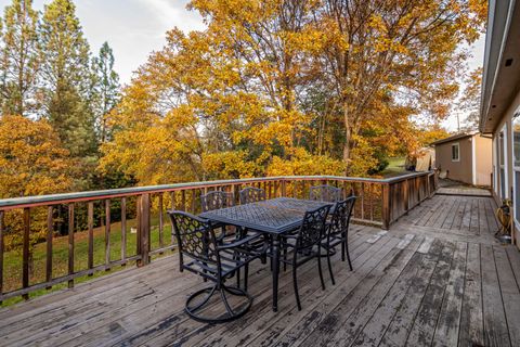 Tiny photo for 2285 Jasmine Avenue, Medford, OR 97501 (MLS # 220211901)