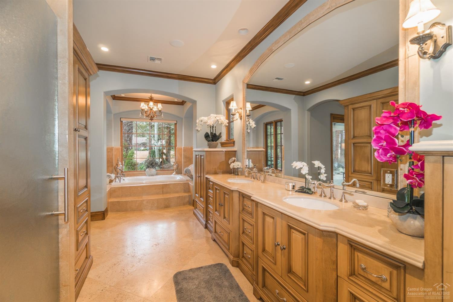 Broken Top - Residential