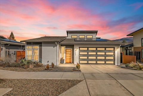 1259 Hagen Way Ashland OR 97520