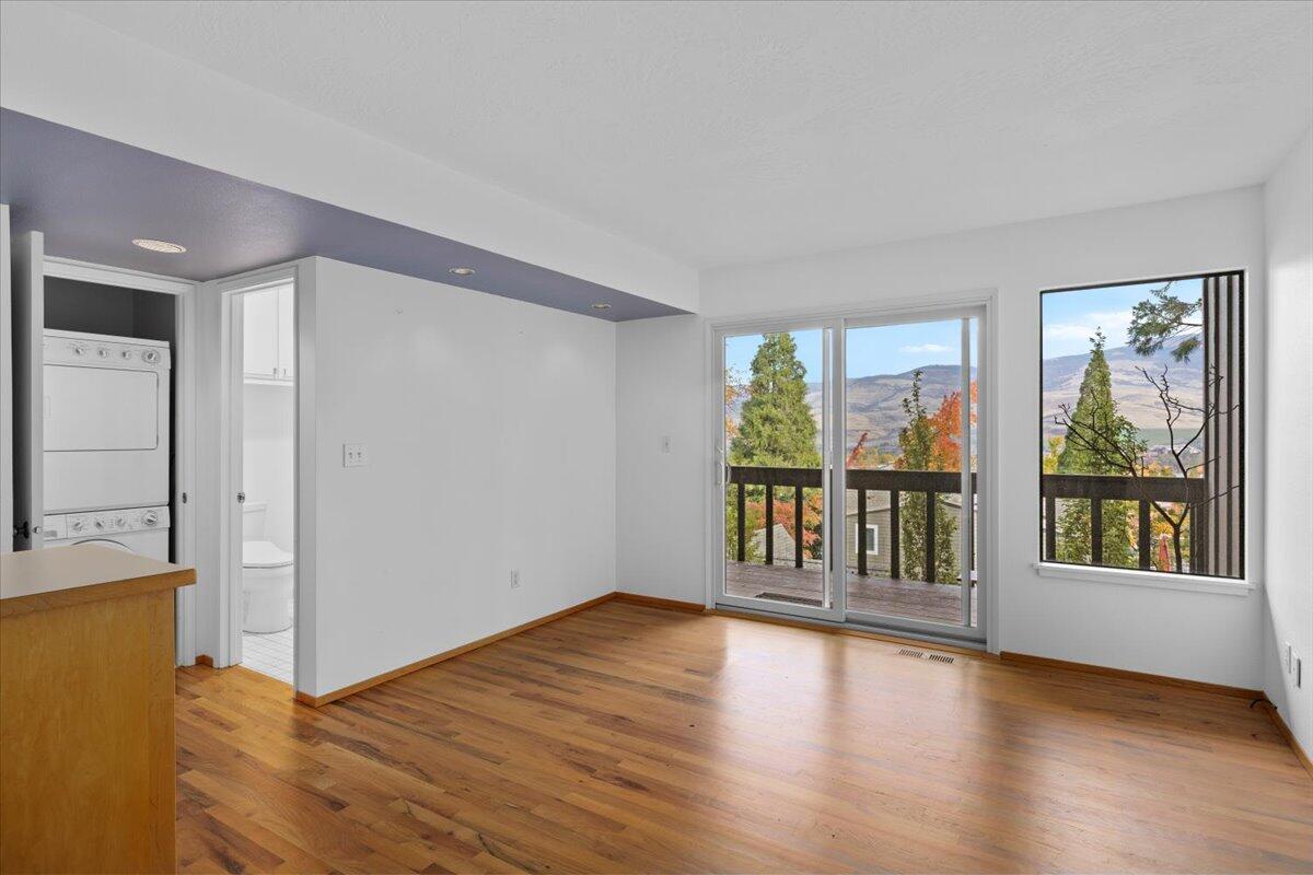 Ravenwood Townhomes - Residential