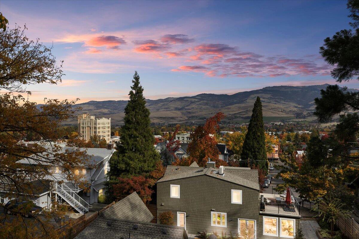 Ravenwood Townhomes - Residential