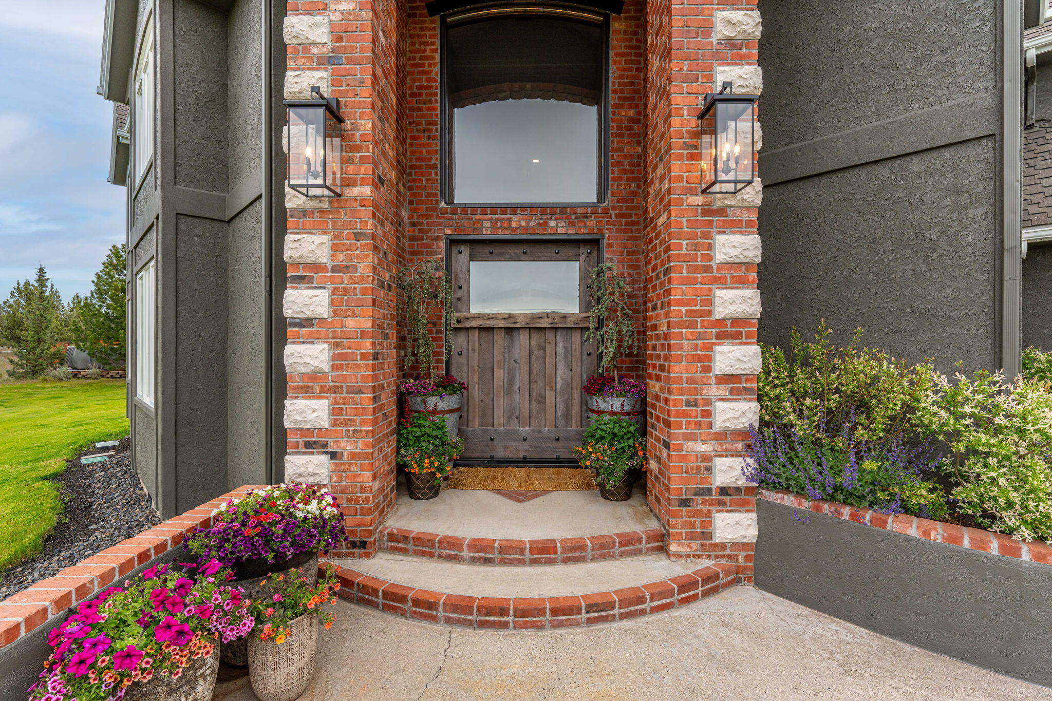 8956 Yahooskin Drive
