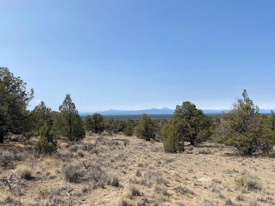 Gorgeous Cascade Mountain views from this oversized home site. With common space to the back of the lot, you will enjoy the wildlife and the serene high desert as you watch the sunsets from your back patio. Enjoy all the Benefits of Membership, Athletic Center with 3 Pools, Water Slide and Lazy River, Cascade Pool (Adult Only Pool), Equestrian Center, 18 Hole Award Winning Golf Course, Spa Brasada, Member Club Room, Restaurants, Hiking, Biking, Fishing, Horse Back Riding and much more!