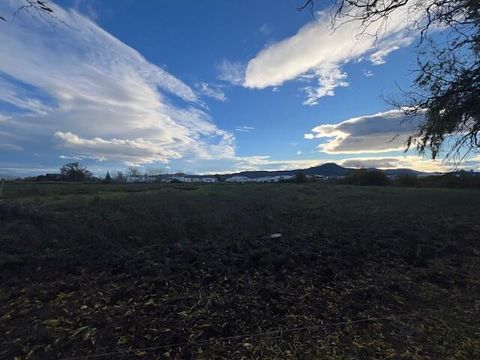 Tiny photo for 5156 Peace Lane, Central Point, OR 97502 (MLS # 220211969)